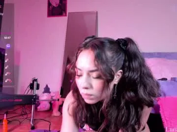 luna_luuvz Image 2