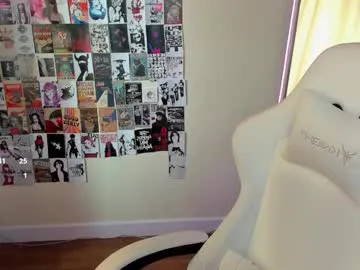 mollydevonn Image 3