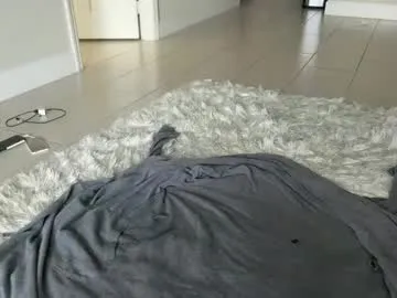 myles_isperfect Image 19