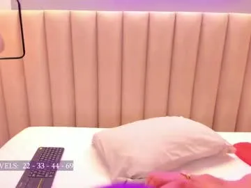 naomymonroe_ Image 6