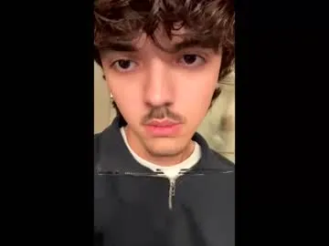 ryan18bi's Thumb Image