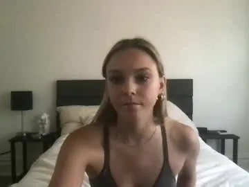 scarletterose_504259's Thumb Image