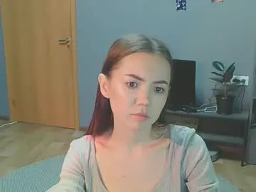 sweetieee_kira Image 4